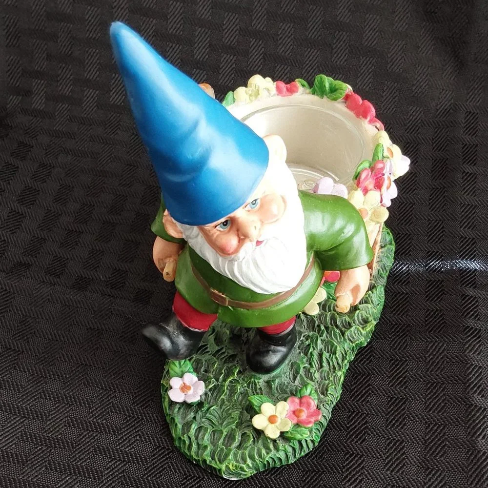 Yankee Candle Gnome‎ with Wheelbarrow